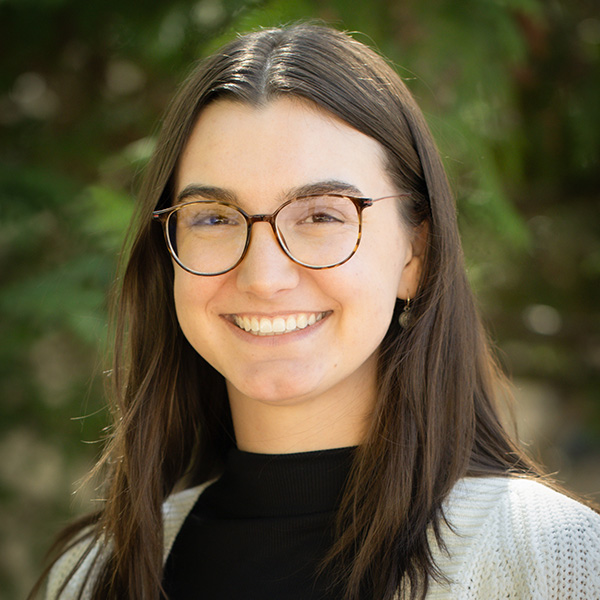 Helen Casey Headshot