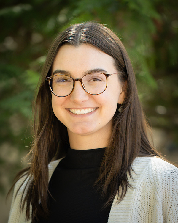 Helen Casey Headshot